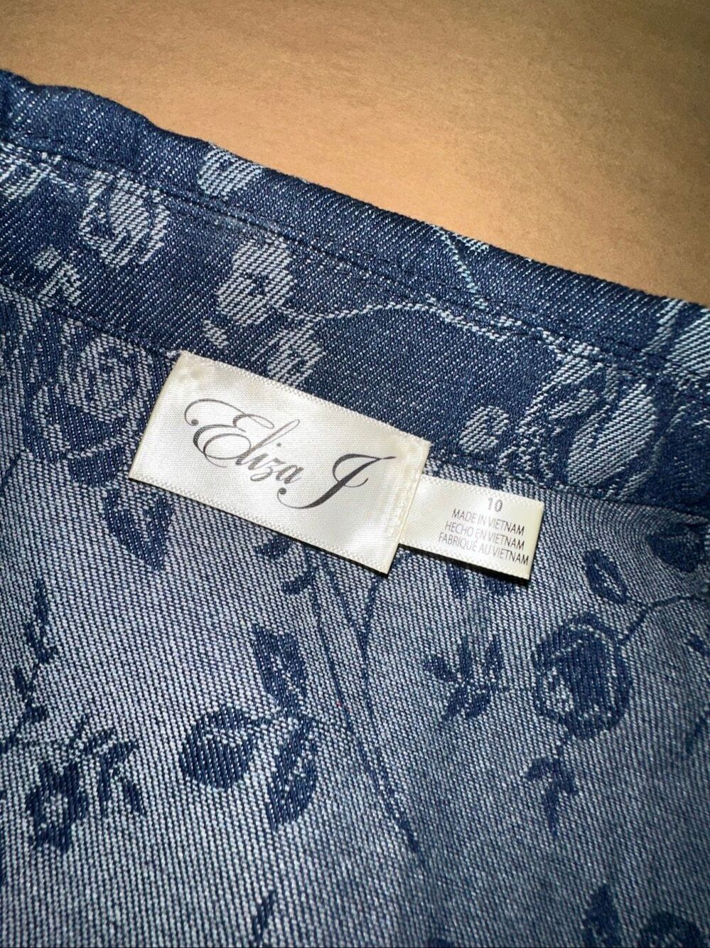 Eliza J Size 10 Denim Floral Shirt Dress Blue Rhinestone Button Front Mini - Picture 8 of 12